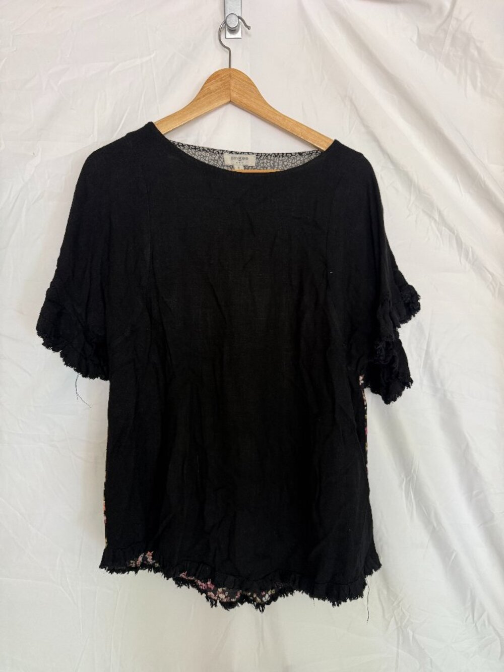 Umgee USA Black Floral Mixed Print Boho Tunic Top Fringe Hem Size Small